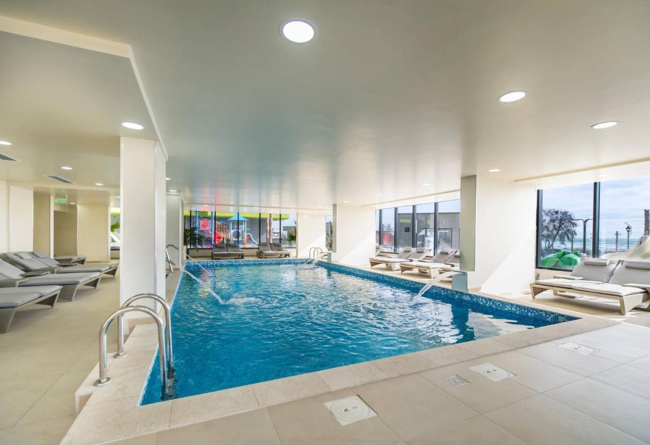 Luxury Kln By Alezzi Mamaia Nord Apartment Navodari Ngoại thất bức ảnh